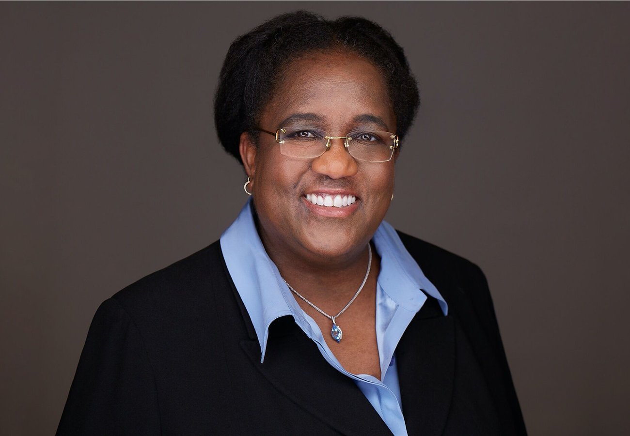 T6Post_Header_Carol-Cunningham