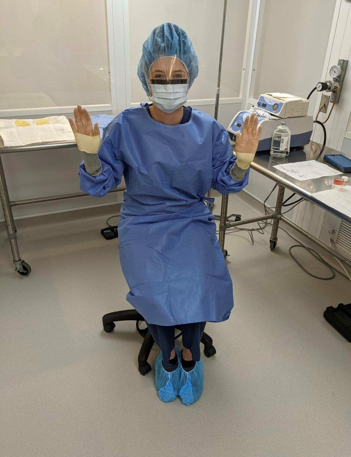 Caitlin Qualter in the lab