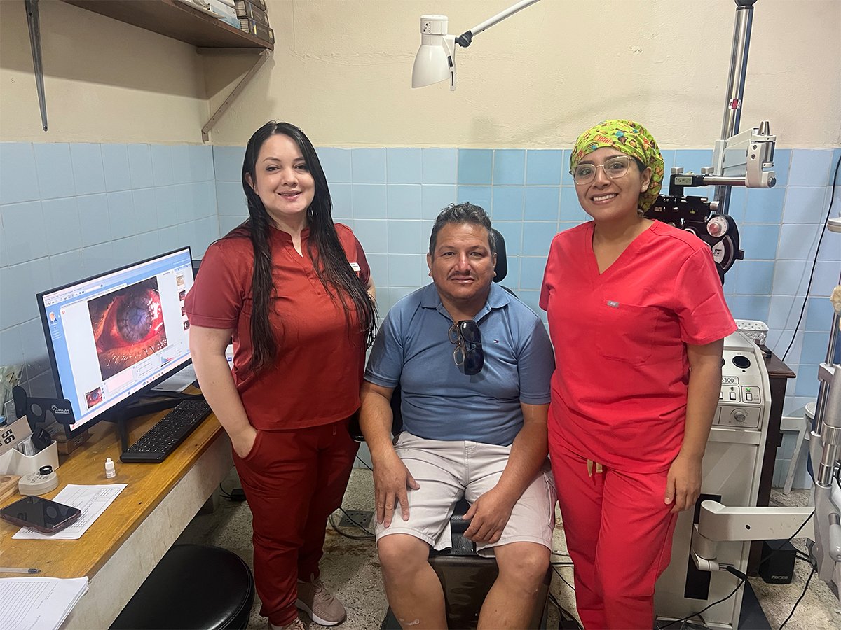 Dr. Agarwal with a patient in Guatemala