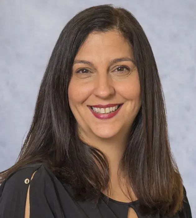 Web_LeadershipPhotos_LCabarios